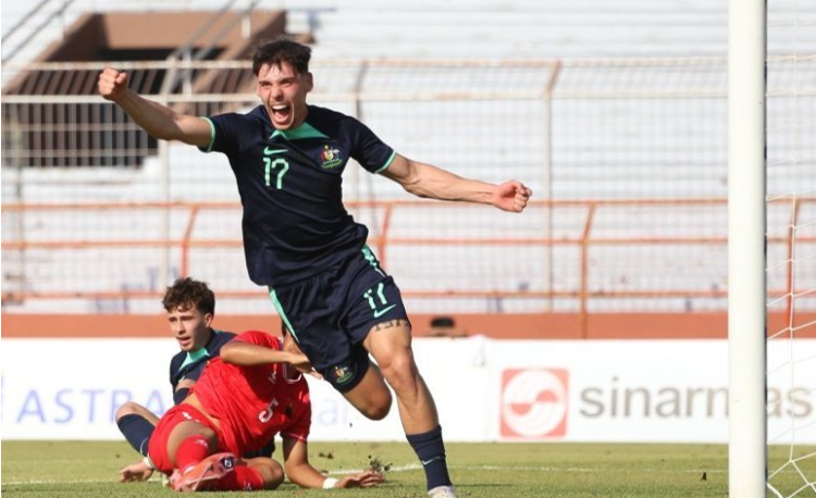 Timnas Australia U-19 mengamankan tiket semifinal setelah mengalahkan Vietnam 6-2 dalam laga Grup B ASEAN U-19